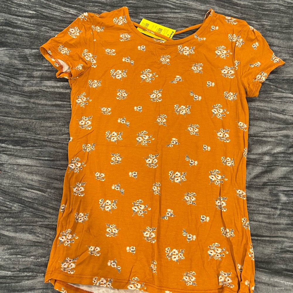 Orange Floral T-Shirt Size S by Tilly